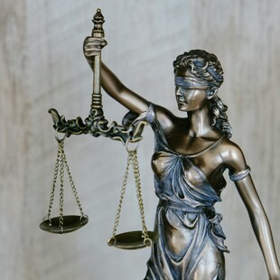Πολεοδομία Ρόδου: Η Αρχή για το «ξέπλυμα βρώμικου χρήματος» βρήκε 500.000 ευρώ και ακίνητα που δεν δικαιολογούνται