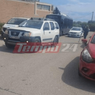 Διπλή δολοφονία στο Αίγιο: Επεισοδιακή η μεταγωγή του 23χρονου