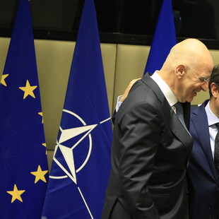 Ενισχύεται η συνεργασία Ελλάδας -Γαλλίας: Δένδιας και Λεκορνού υπέγραψαν σύμβαση για 16 πυραύλους Exocet