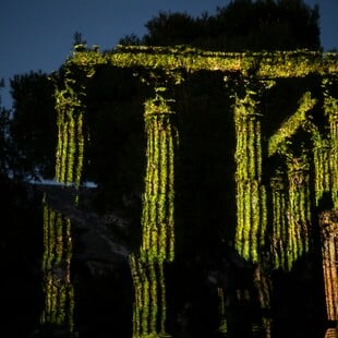 Όταν η Πυθία συνάντησε την τεχνητή νοημοσύνη/ Όταν η Πυθία ρωτά και η τεχνητή νοημοσύνη απαντά