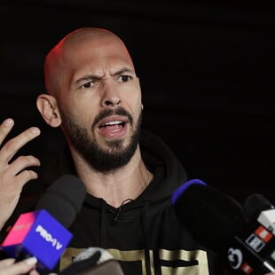 Οι influencer στα social media τροφοδοτούν τον μισογυνισμό στα σχολεία, προειδοποιούν Βρετανοί εκπαιδευτικοί