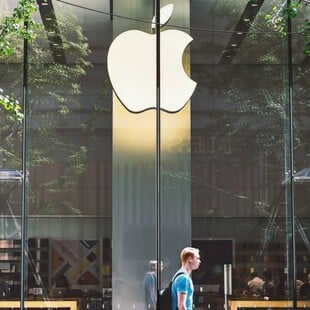Δασμοί Τραμπ: Ο μεγαλύτερος αντίπαλος του iPhone έχει ένα πλεονέκτημα στον εμπορικό πόλεμο