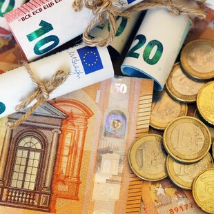 Eurostat: Στο 4,8% του ΑΕΠ το πρωτογενές πλεόνασμα