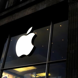 Η ΕE επέβαλε πρόστιμο €500 εκατ. στην Apple και €200 εκατ. στη Meta 