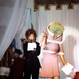 Leigh Bowery: ακόρεστη όρεξη για έρωτα και υψηλή τέχνη από την καλτ φιγούρα που σημάδεψε μια εποχή