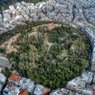 Χρυσοχοΐδης για Εξάρχεια: Η απαγόρευση εκδηλώσεων ισχύει μόνο για την παράνομη κατάληψη του «Εξωστρεφή»