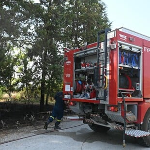Υπό μερικό έλεγχο η φωτιά στην Κερατέα