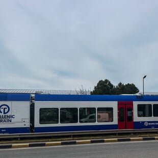 Τρένο της Hellenic Train ακινητοποιήθηκε επί μία ώρα στη γέφυρα Εκκάρας