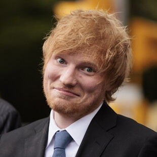 Ο Ed Sheeran ανακοίνωσε νέο άλμπουμ με τίτλο Play