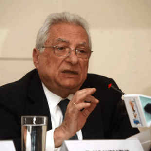 Πέθανε ο Πέτρος Μολυβιάτης σε ηλικία 97 ετών