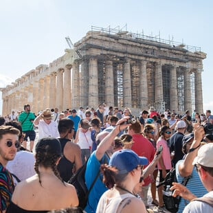 Μακρύ, δυστοπικό καλοκαίρι 