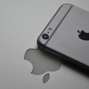 Ο Έντι Κιου της Apple προβλέπει ότι η τεχνητή νοημοσύνη θα αντικαταστήσει το iPhone μέχρι το 2035