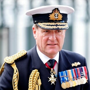 Βρετανία: Παραιτήθηκε ο αρχηγός του Ναυτικού εξαιτίας εξωσυζυγικής σχέσης με γυναίκα αξιωματικό