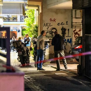 Λάρισα: «Με μισούσε, δεν με ήθελε» - Τι είπε στους αστυνομικούς ο 21χρονος μητροκτόνος