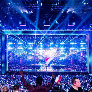 Eurovision 2025: Η ΕΕ κατακεραυνώνει την EBU για την απαγόρευση σημαίας της