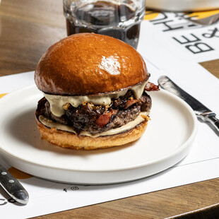 Urban Burger Co: Σερβίρει street food και urban κουλτούρα χωρίς σύνορα