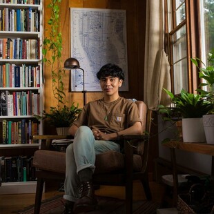 O Ocean Vuong έβλεπε μικρός το σόου της Όπρα. Σήμερα ο συγγραφέας του μήνα στην εκπομπή της/ Το νέο μυθιστόρημα του Ocean Vuong είναι το βιβλίο του μήνα στην εκπομπή της Όπρα Γουίνφρεϊ