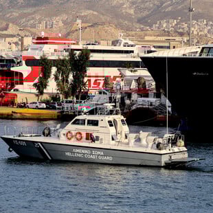 Συλλήψεις για λαθραία τσιγάρα σε Μύκονο και Πειραιά – Κατασχέθηκαν 72.000 τεμάχια