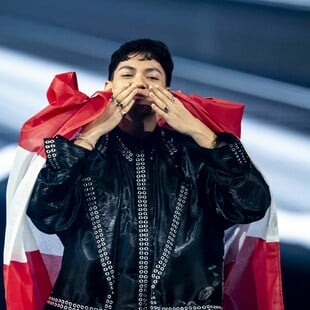 Eurovision: Γλυκόπικρη η νίκη του JJ για την Αυστρία - «Θα φέρει και τη βαλίτσα με τα λεφτά» λέει ο ORF