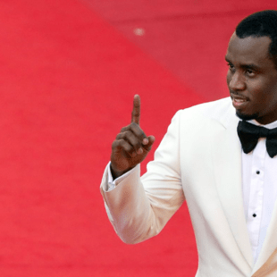 Sean "Diddy" Combs: Μέσα στα λευκά πάρτι του «γυμνού» βασιλιά που όλοι ήθελαν να φωτογραφηθούν μαζί του