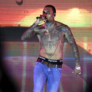 Chris Brown: Ελεύθερος με εγγύηση 5 εκατομμυρίων λιρών για την επίθεση σε κέντρο διασκέδασης 