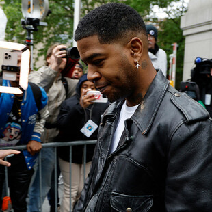 Δίκη Diddy: Ο μουσικός Kid Cudi κατήγγειλε εμπρησμό, διάρρηξη και κακοποίηση ζώου από τον Combs