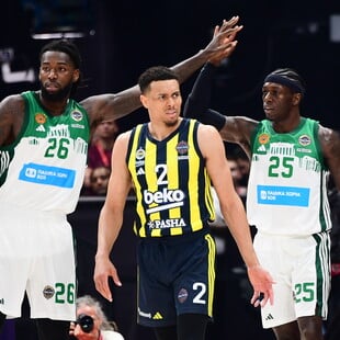 Live Φενέρμπαχτσε - Παναθηναϊκός: 53-48 (Γ' περίοδος)