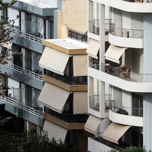 Καταβολή ενοικίων υποχρεωτικά μέσω τράπεζας εξετάζει η κυβέρνηση