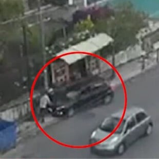 Τροχαίο στο Χαλάνδρι: Η στιγμή που ο 49χρονος πέφτει με το ΙΧ πάνω στη στάση του λεωφορείου 