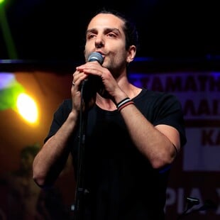 «Η σχέση μου με τον Μίκη Θεοδωράκη δεν ήταν θερμή, επικοινωνούσαμε μέσω messenger» λέει ο εγγονός του