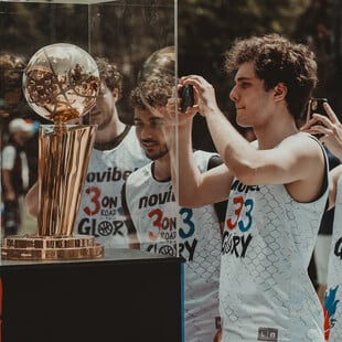 Η Novibet έφερε τη μαγεία του NBA στο κέντρο της Αθήνας με το ‘3on3 Road To Glory’