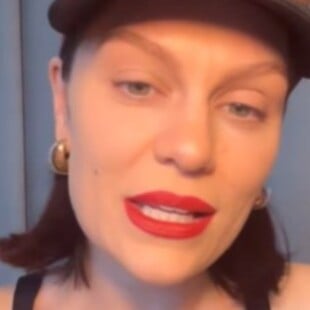 JESSIE J ΚΑΡΚΙΝΟΣ ΜΑΣΤΟΥ