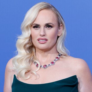 Ρέμπελ Γουίλσον: «Πάντα ήθελα να γίνω σαν την Τζούντι Ντεντς, αλλά θέλουν γελάνε μαζί μου»