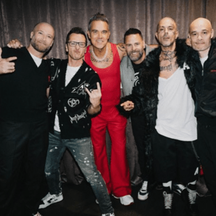 Ρόμπι Γουίλιαμς: Η επανένωση θρυλικού boyband των 90s μετά από 25 χρόνια σε συναυλία του 