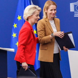 Η Ούρσουλα φον ντερ Λάιεν παρουσίασε τo 18ο πακέτο κυρώσεων κατά της Ρωσίας