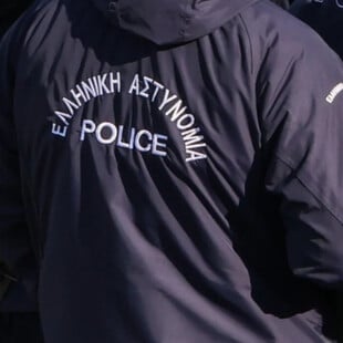 Συνελήφθη στη Σκιάθο Αμερικανός ύποπτος για δολοφονία μητέρας και βρέφους στη Ρώμη