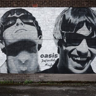 Oasis: Η μητέρα Γκάλαχερ αποκαλύπτει πως ενέπνευσε την επανένωση για να μην τσακώνονται τα παιδιά της