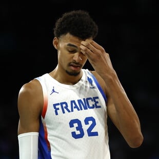 Γαλλία: Οριστικά εκτός Eurobasket ο Βικτόρ Γουεμπανιάμα