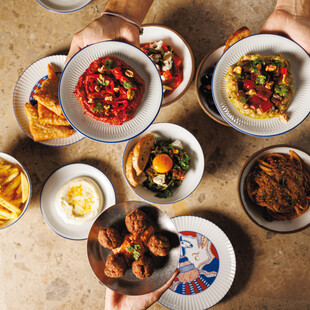 Cinapos: Μεζεδοπωλείο αυθεντικό, παρεΐστικο, για στιγμές που τις μοιράζεσαι