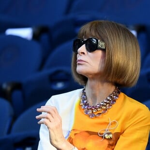 Η Anna Wintour αποχωρεί από τη θέση της διευθύντριας της αμερικανικής Vogue μετά από 37 χρόνια