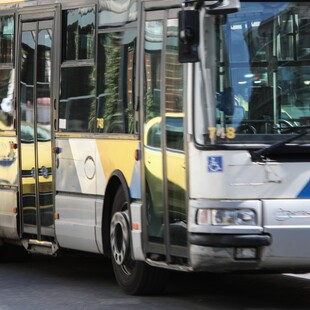 ΕΠΙΘΕΣΗ ΛΕΩΦΟΡΕΙΟ ΣΠΑΤΑ