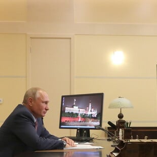 Πρώτη συνομιλία Μακρόν – Πούτιν μετά από τρία χρόνια, με φόντο τα πυρηνικά του Ιράν