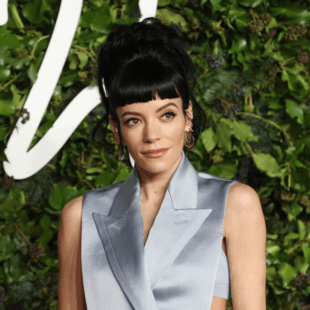 Η Lily Allen δεν μπορεί να θυμηθεί πόσες αποβολές είχε τα τελευταία χρόνια - «Έμενα συνέχεια έγκυος»