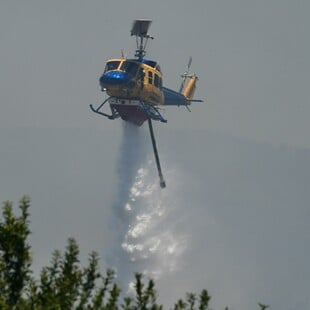 Φωτιά τώρα στην Αλυκή Βοιωτίας - Μήνυμα του 112 για απομάκρυνση των κατοίκων 