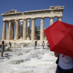 Καύσωνας για τέσσερις ημέρες: Έως 42°C την Τρίτη – Επικαιροποιήθηκε το Έκτακτο Δελτίο της ΕΜΥ