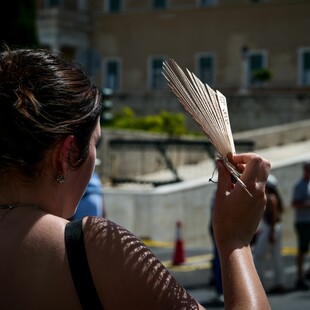 Καύσωνας: Τα συμπτώματα της θερμοπληξίας