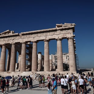 Καύσωνας: Ενδέχεται να τροποποιηθεί το ωράριο στην Ακρόπολη