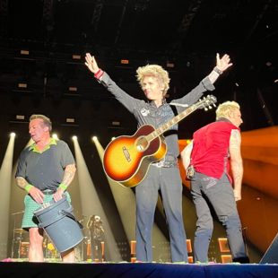 Green Day live στην Αθήνα: Μια ιστορική πρώτη εμφάνιση που απογείωσε το κοινό στο ΟΑΚΑ
