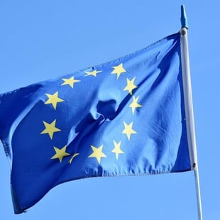 Δασμοί Τραμπ: Προς συμφωνία ΗΠΑ–ΕΕ για το εμπόριο πριν την προθεσμία της 9ης Ιουλίου
