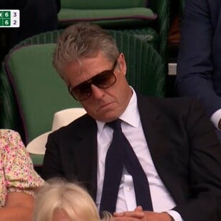 Ο Χιου Γκραντ αποκοιμήθηκε στο Royal Box του Γουίμπλετον - και, μάλιστα, σε τάι μπρέικ